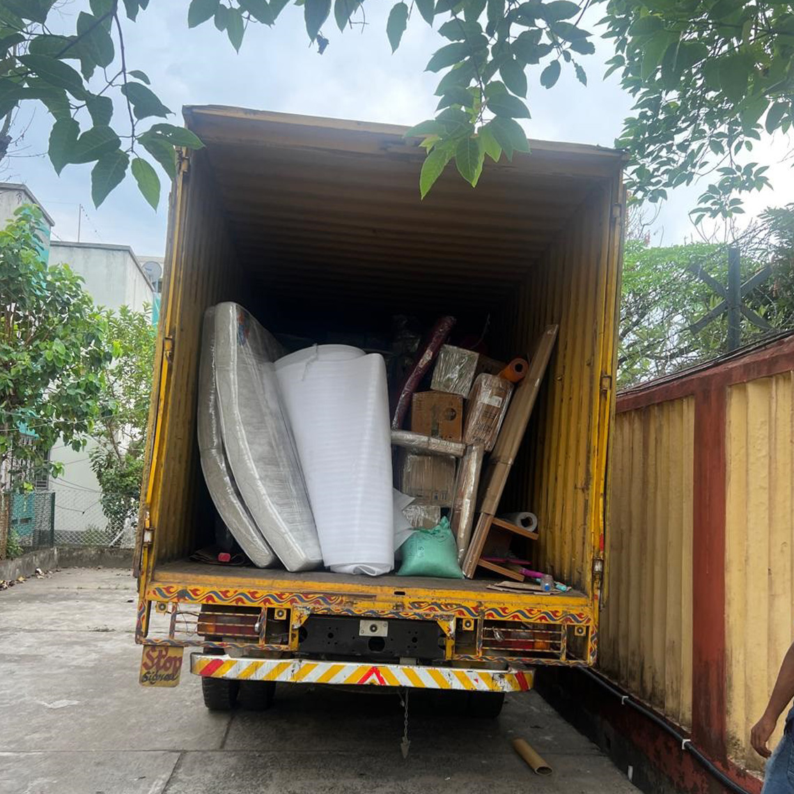 Loading Unloading Services